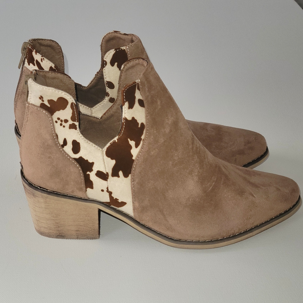 Pierre Dumas Tan and Brown Ankle Booties
